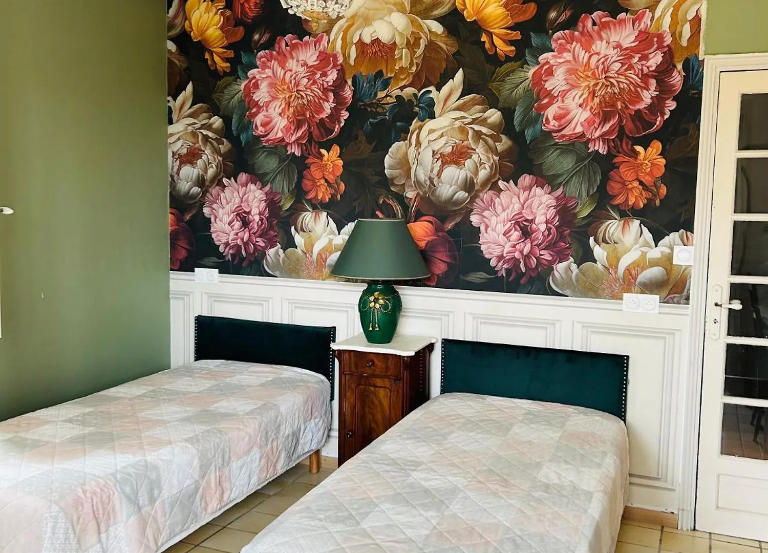 Manoir De La Gravette, Maison & Table D'Hotes Montauban 0*,