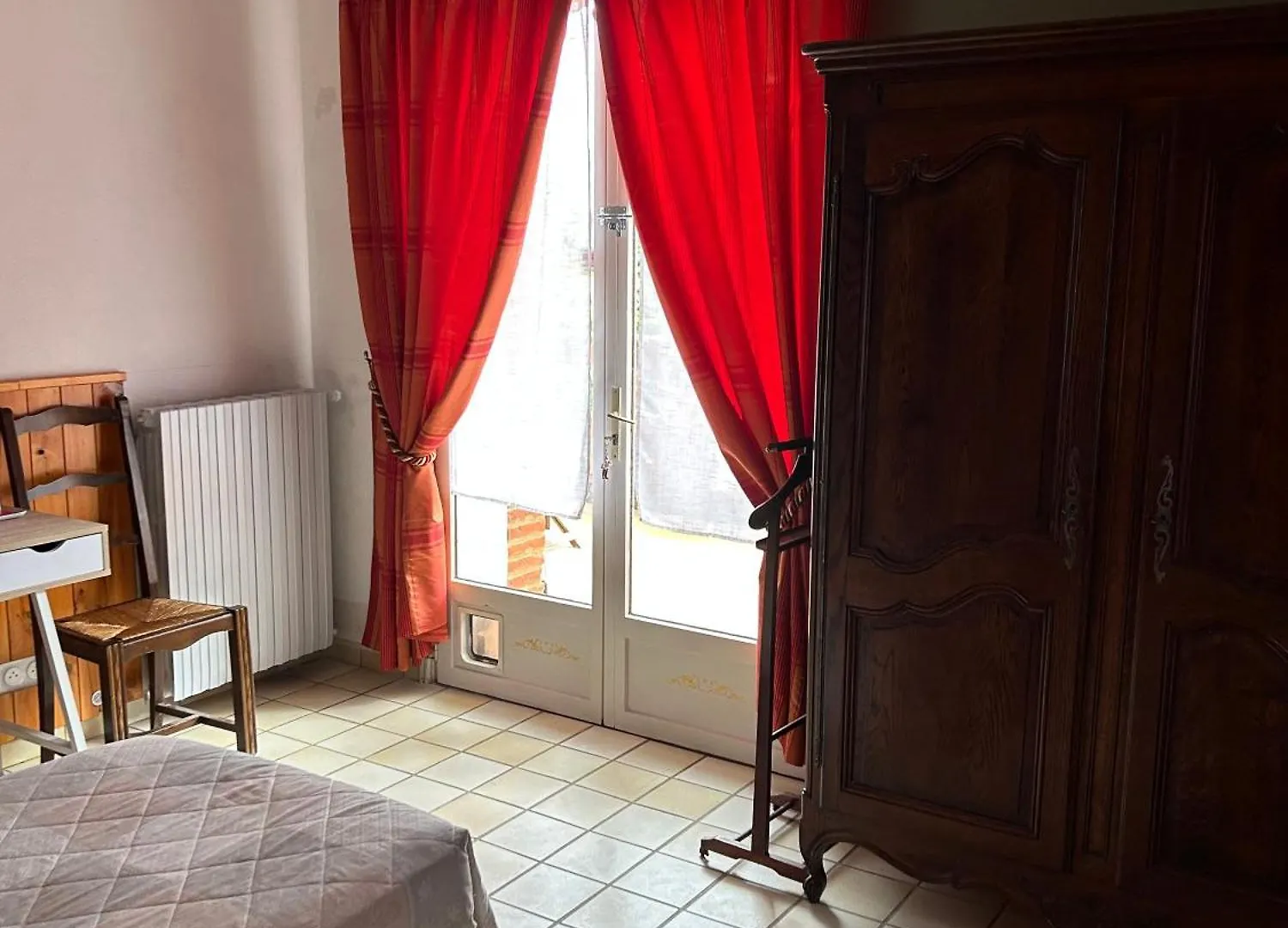 Manoir De La Gravette, Manoir Et Table D'Hotes Montauban Gasthof