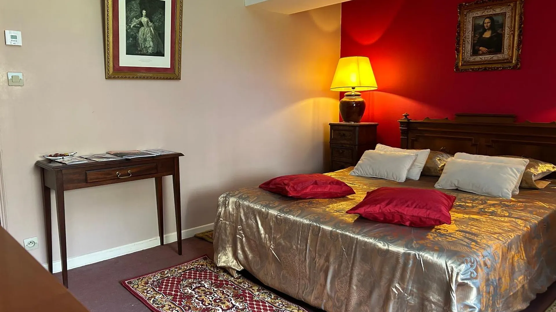 Manoir De La Gravette, Manoir Et Table D'Hotes Montauban 0*,