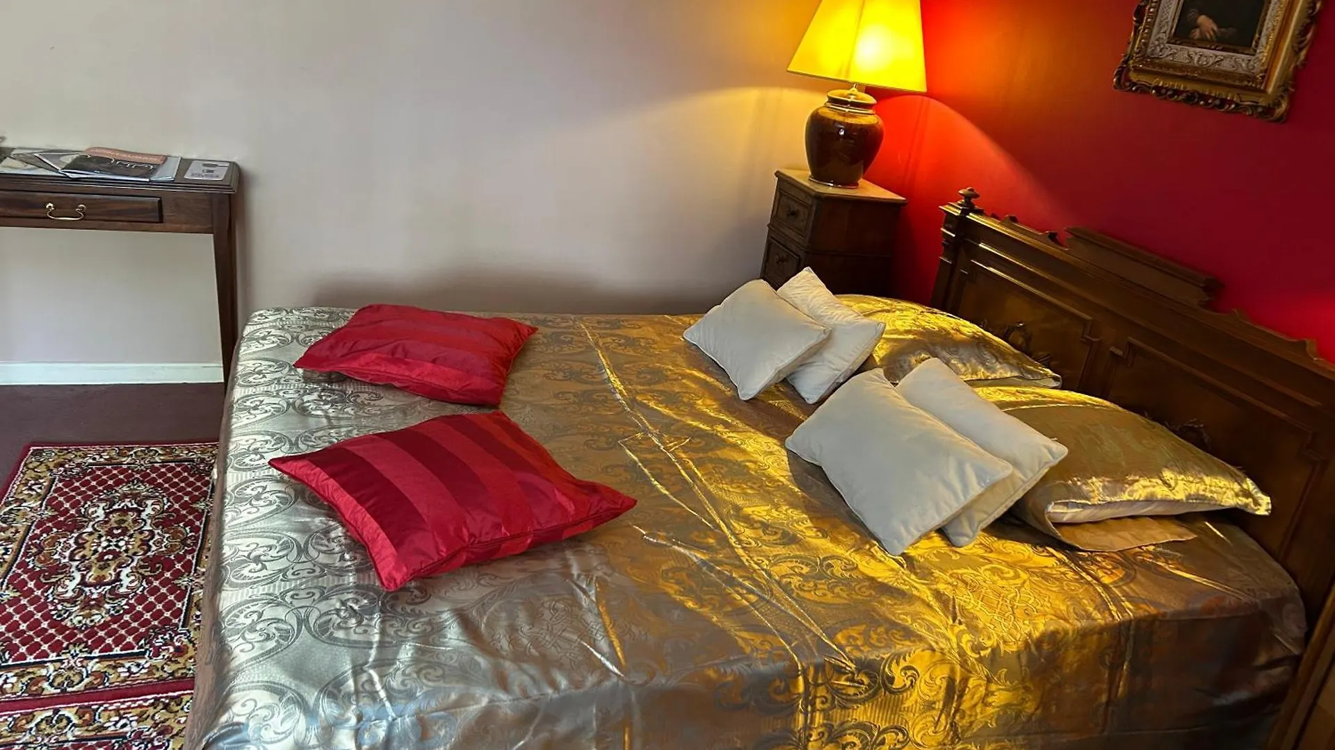 Manoir De La Gravette, Manoir Et Table D'Hotes Montauban Gasthof