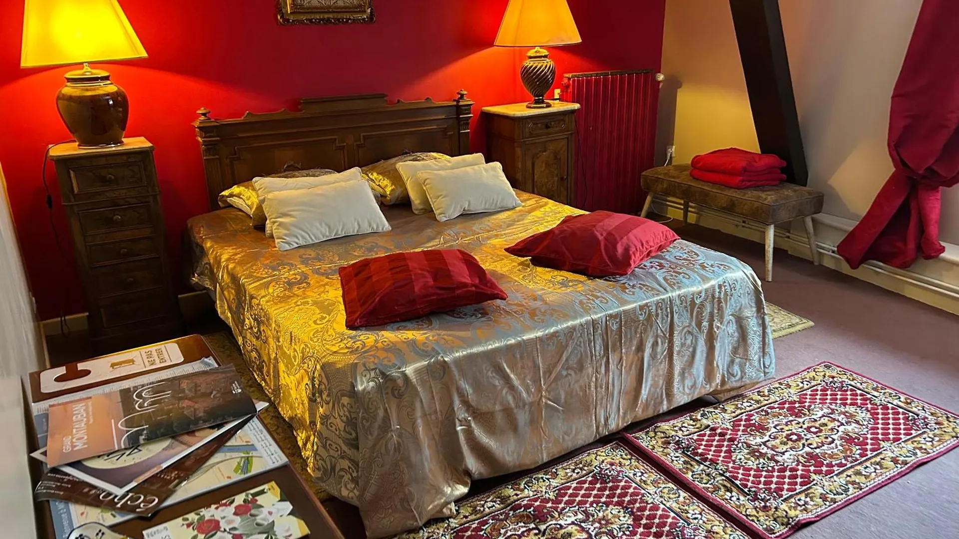 Manoir De La Gravette, Manoir Et Table D'Hotes Montauban