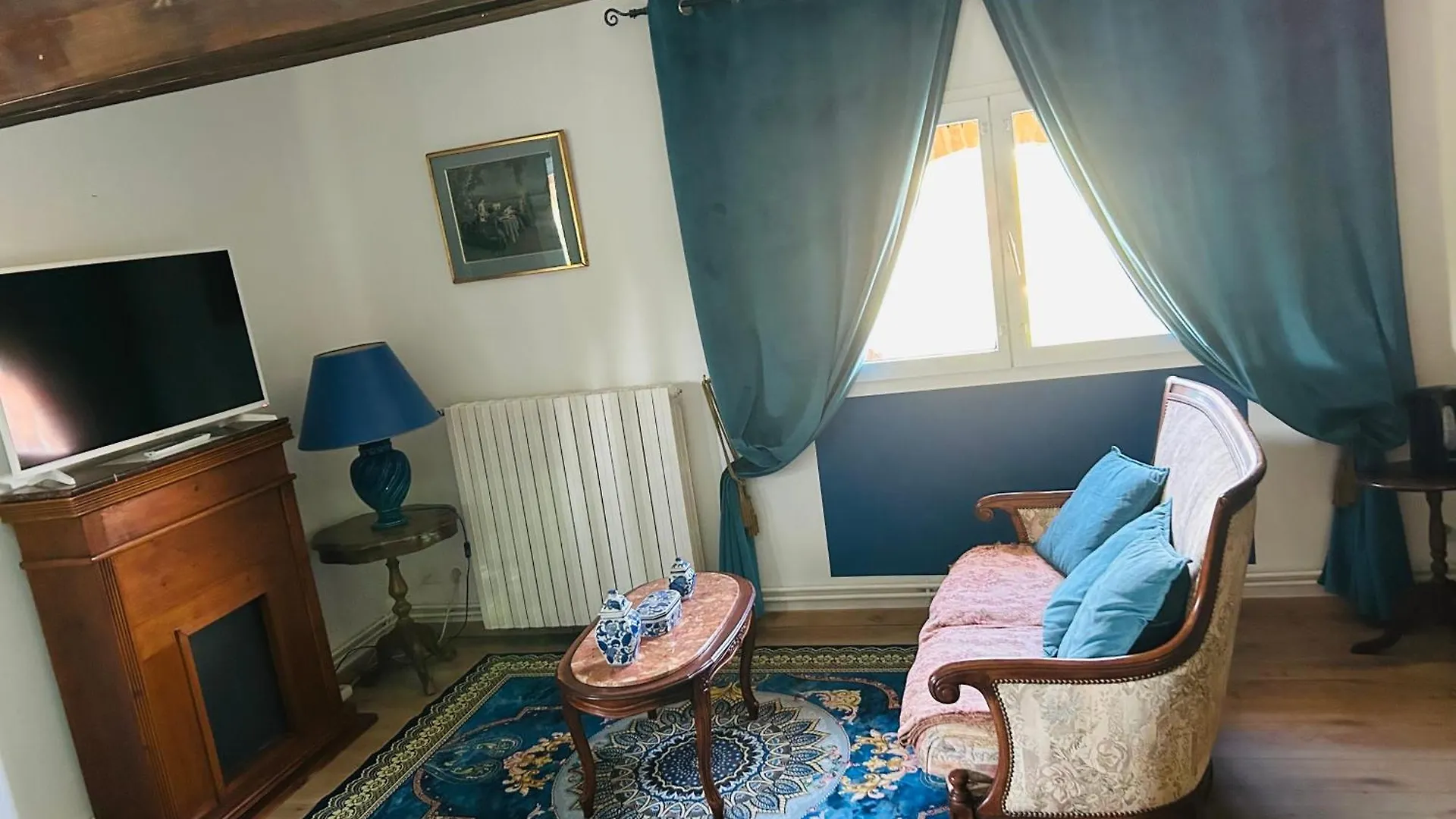 Manoir De La Gravette, Manoir Et Table D'Hotes Montauban