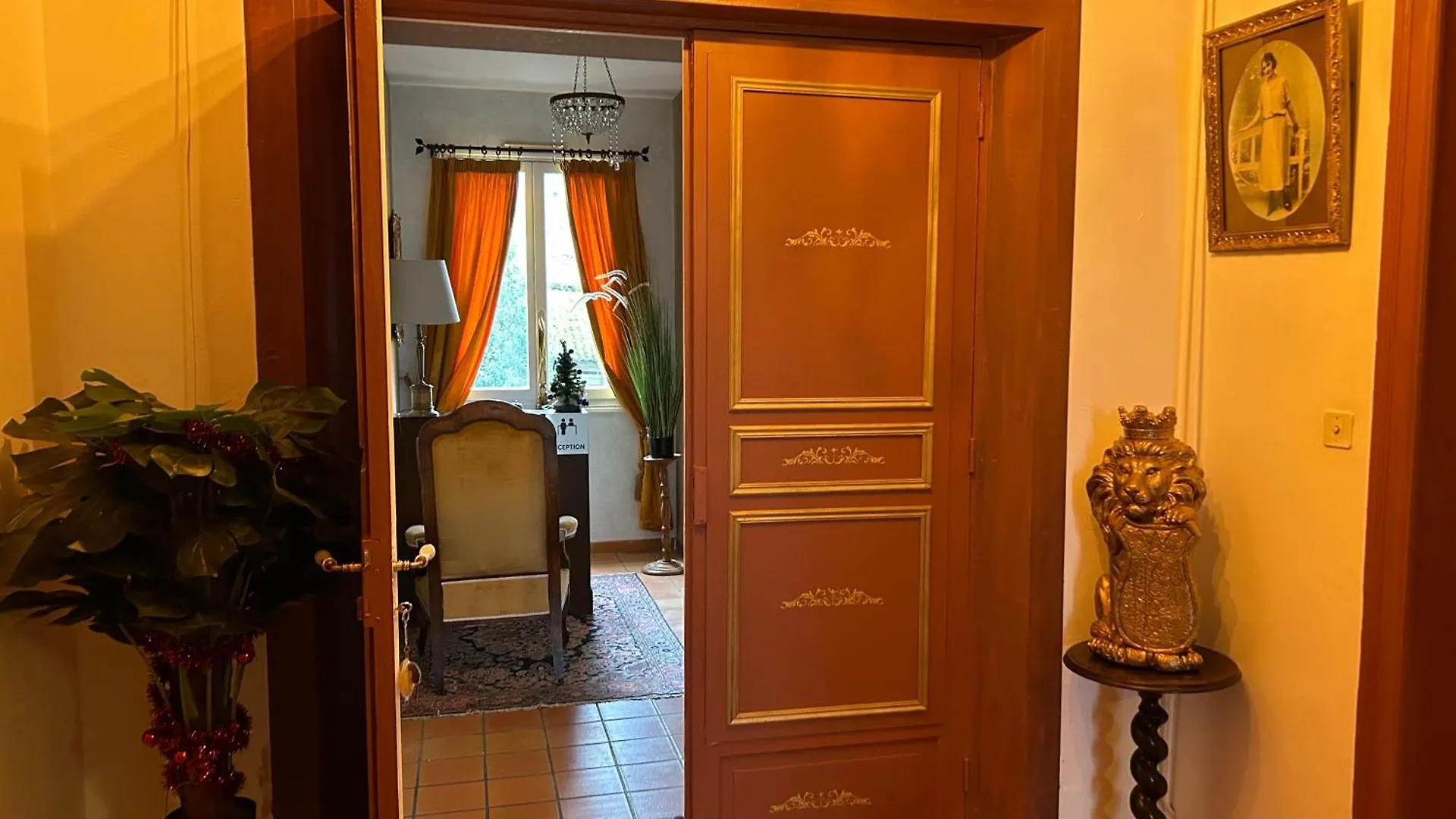 Gasthof Manoir De La Gravette, Manoir Et Table D'Hotes Montauban